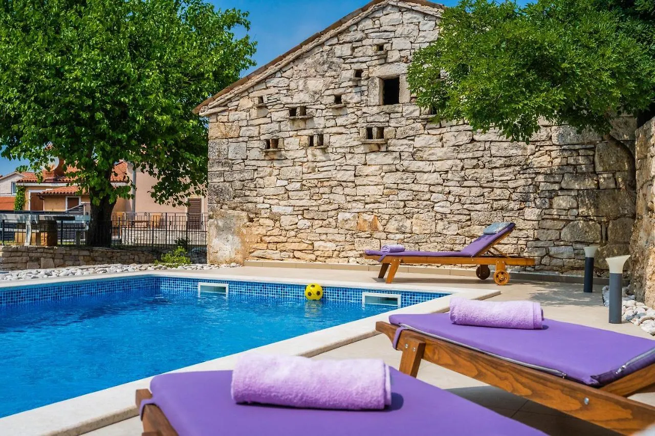 Luxury Villa On Spacious Private Property Rakalj