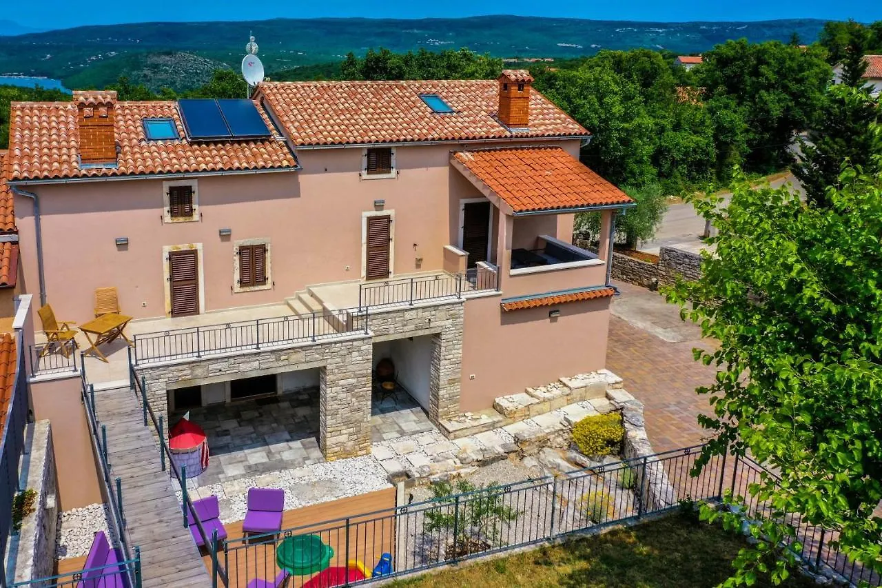 Luxury Villa On Spacious Private Property Rakalj