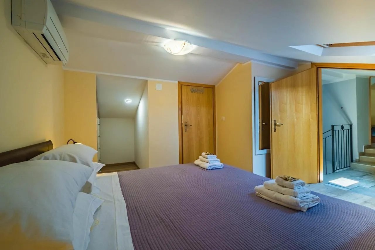 Luxury Villa On Spacious Private Property Rakalj