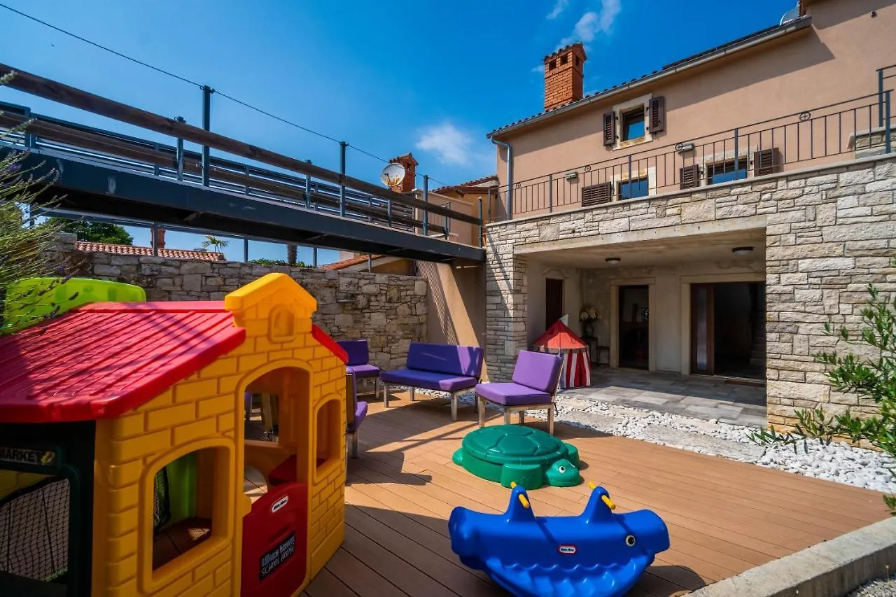 Luxury Villa On Spacious Private Property Rakalj
