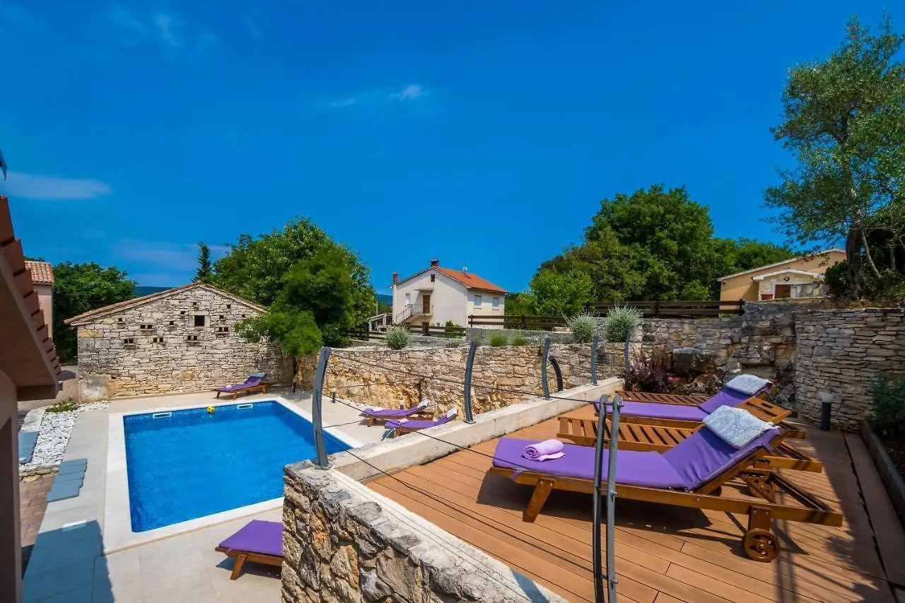 Luxury Villa On Spacious Private Property Rakalj